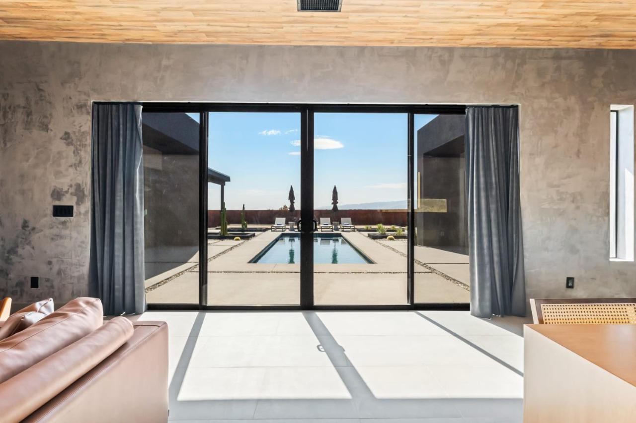 Black C House Joshua Tree Exterior photo
